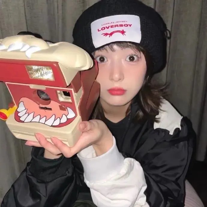 魔犬莱纳0011变身吧！